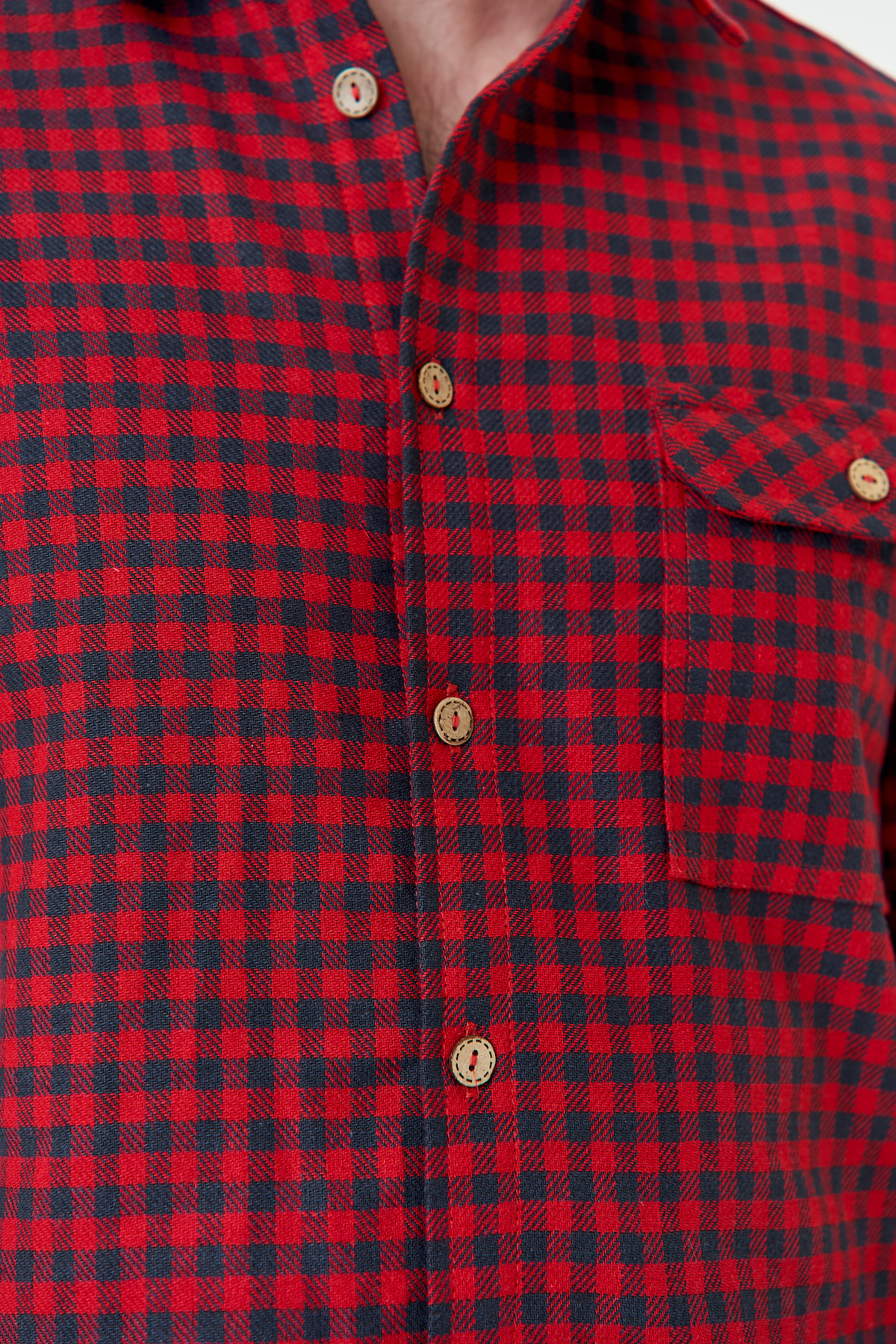 Men's shirt made of warm linen